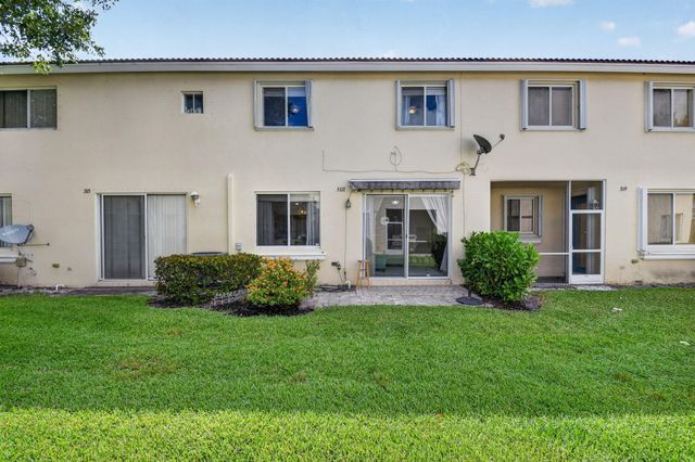 3117 N Evergreen Circle, Boynton Beach, FL 33426