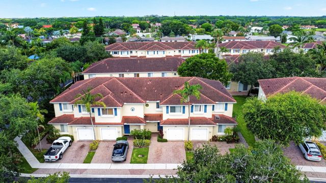 3117 N Evergreen Circle, Boynton Beach, FL 33426