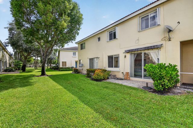 3117 N Evergreen Circle, Boynton Beach, FL 33426