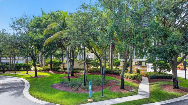 3117 N Evergreen Circle, Boynton Beach, FL 33426