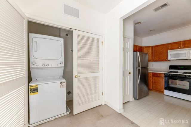 540 Cranbury Road 104, East Brunswick, NJ 08816