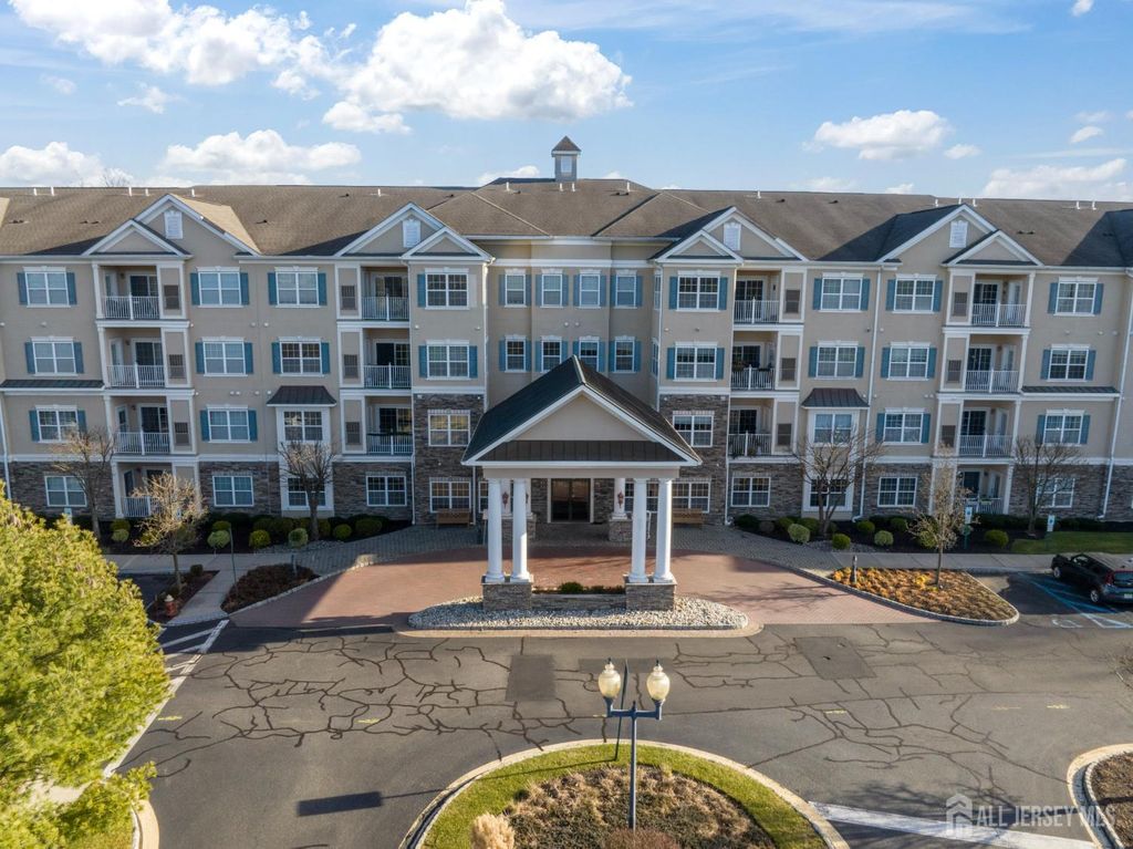 540 Cranbury Road 104, East Brunswick, NJ 08816