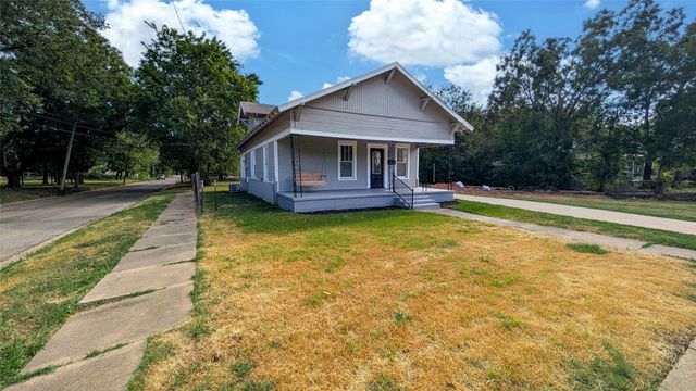 300 W Moore Street, Sherman, TX 75090