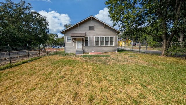 300 W Moore Street, Sherman, TX 75090