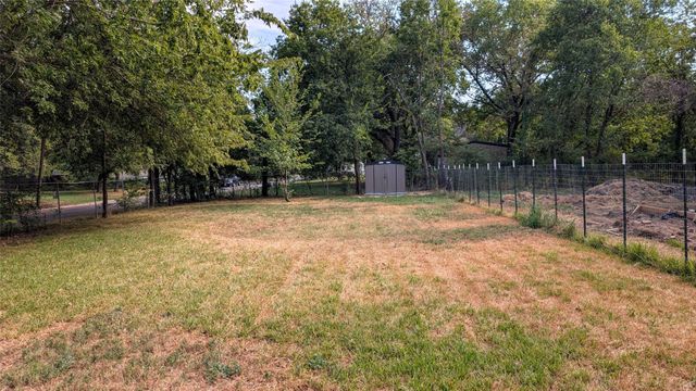 300 W Moore Street, Sherman, TX 75090