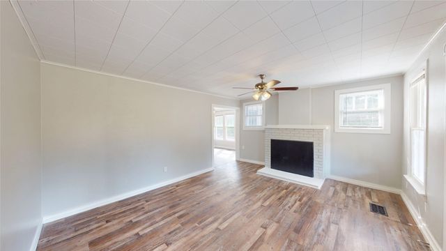 300 W Moore Street, Sherman, TX 75090