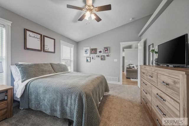 5317 E Buchanan Avenue, Iona, ID 83427