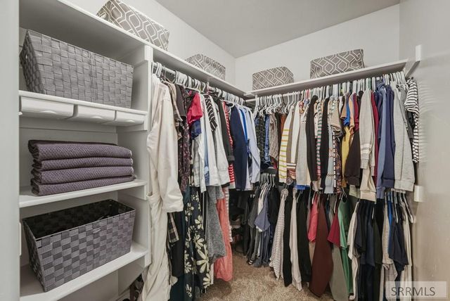 5317 E Buchanan Avenue, Iona, ID 83427