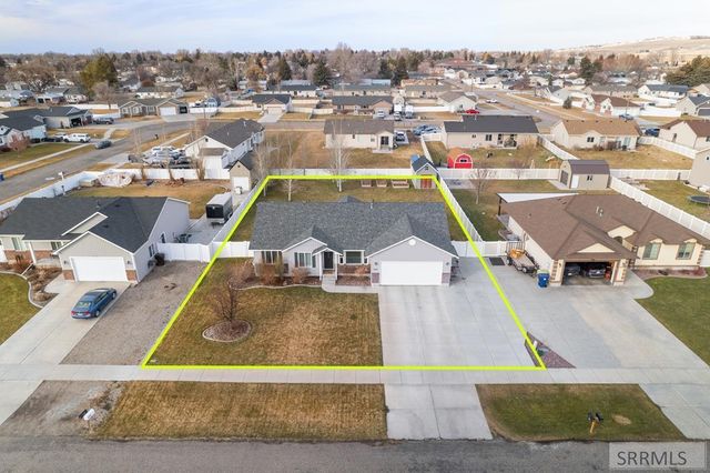 5317 E Buchanan Avenue, Iona, ID 83427