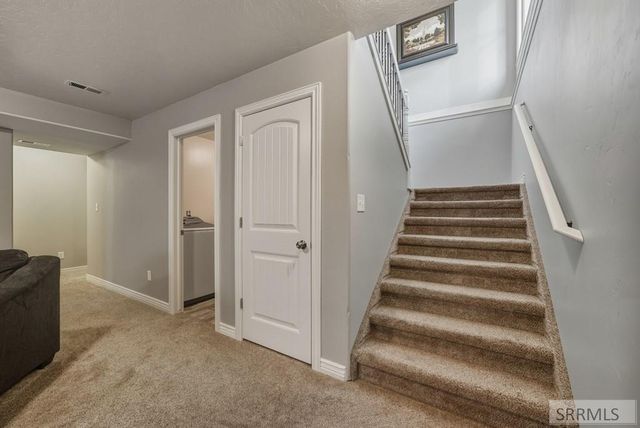 5317 E Buchanan Avenue, Iona, ID 83427