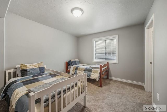 5317 E Buchanan Avenue, Iona, ID 83427