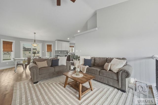 5317 E Buchanan Avenue, Iona, ID 83427