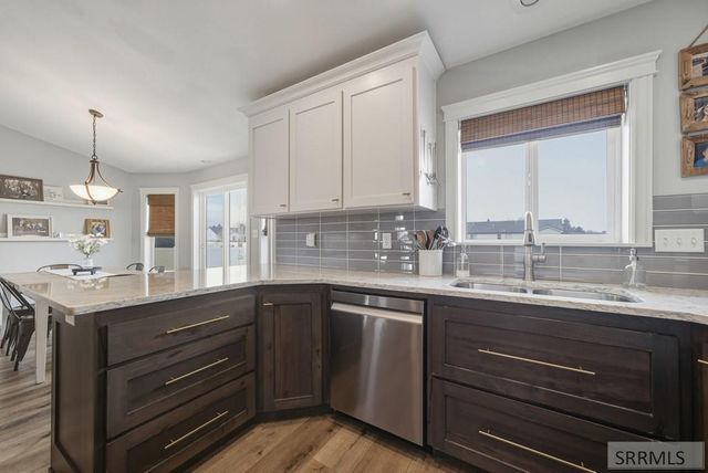 5317 E Buchanan Avenue, Iona, ID 83427