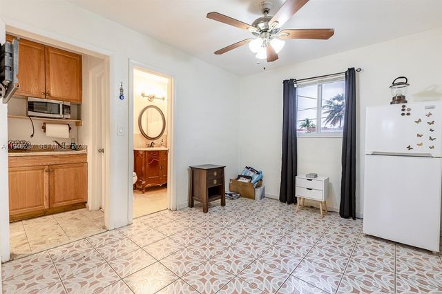 1243 W 78th St, Hialeah, FL 33014