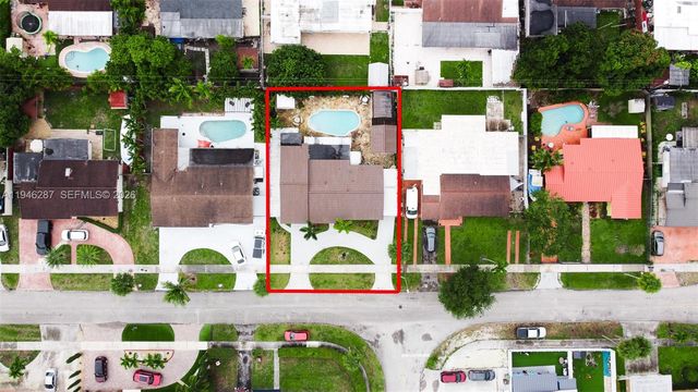 1243 W 78th St, Hialeah, FL 33014