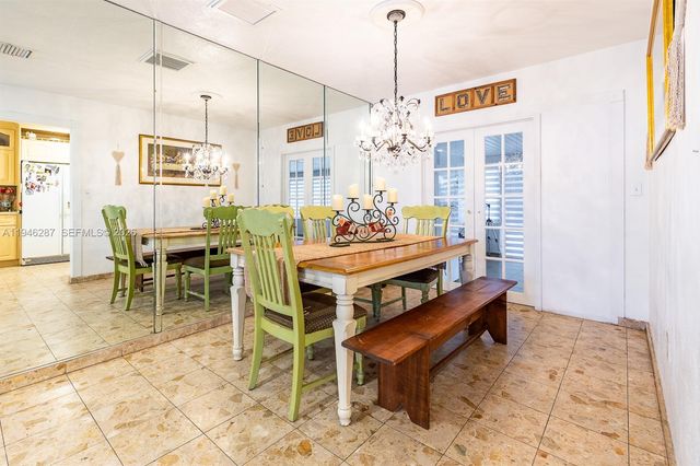 1243 W 78th St, Hialeah, FL 33014