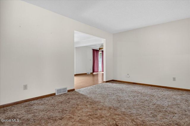 877 Main Street, Clifton Park, NY 12065