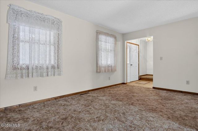 877 Main Street, Clifton Park, NY 12065