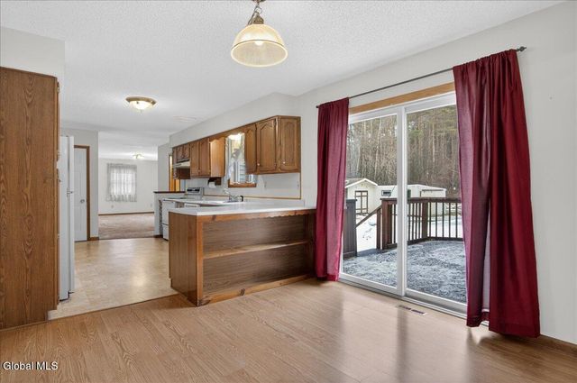 877 Main Street, Clifton Park, NY 12065