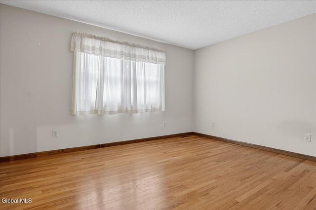 877 Main Street, Clifton Park, NY 12065