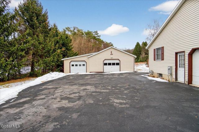 877 Main Street, Clifton Park, NY 12065