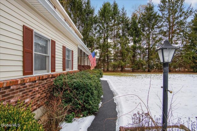 877 Main Street, Clifton Park, NY 12065