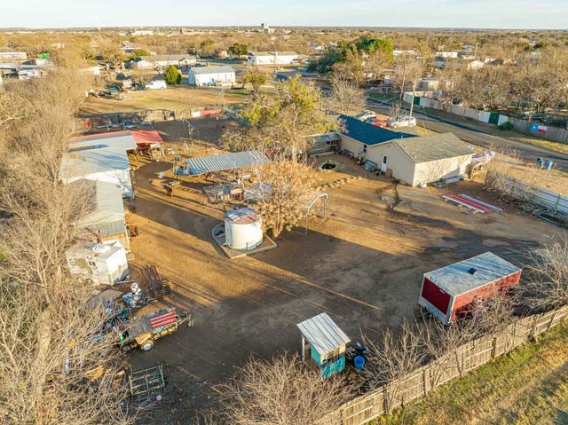 1318 W 2nd Street, Breckenridge, TX 76424