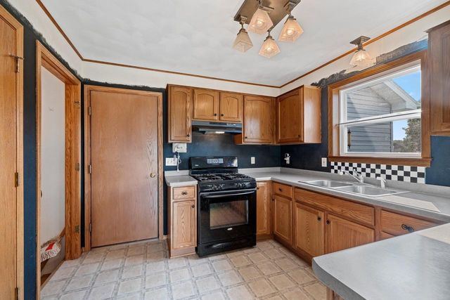 W6042 GREYSTONE COURT, Appleton, WI 54915