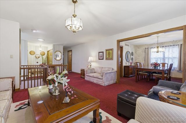 5148 Lincoln Avenue, Lisle, IL 60532