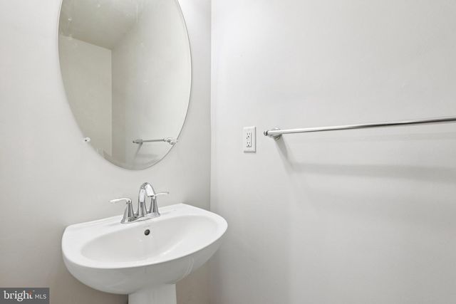 7564 STONEHOUSE RUN DR, Glen Burnie, MD 21060