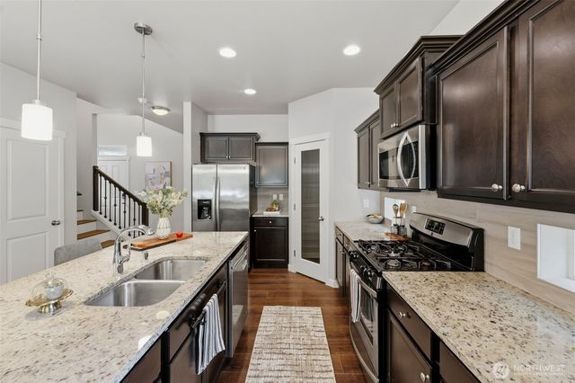 7924 161st Court E, Puyallup, WA 98375