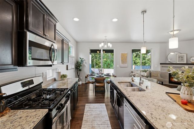 7924 161st Court E, Puyallup, WA 98375