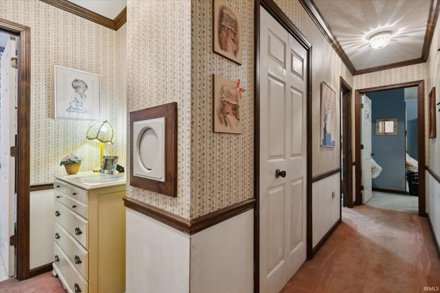 52284 Farmington Square Road, Granger, IN 46530