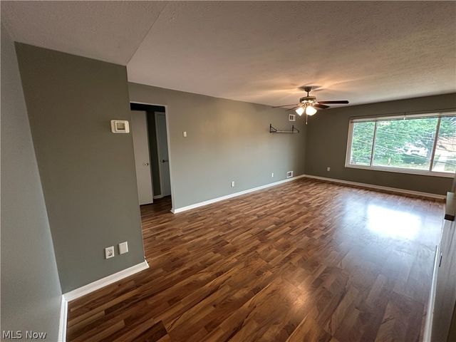 21881 River Oaks Drive, Rocky River, OH 44116
