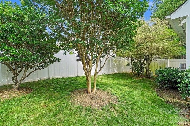 1205 Gainsborough Drive, Matthews, NC 28104