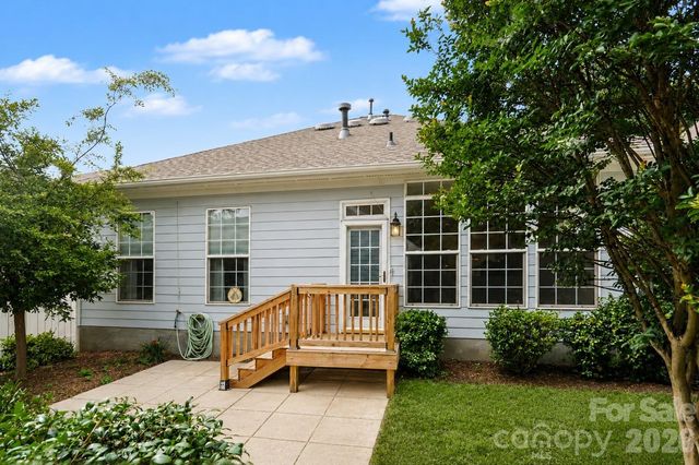 1205 Gainsborough Drive, Matthews, NC 28104