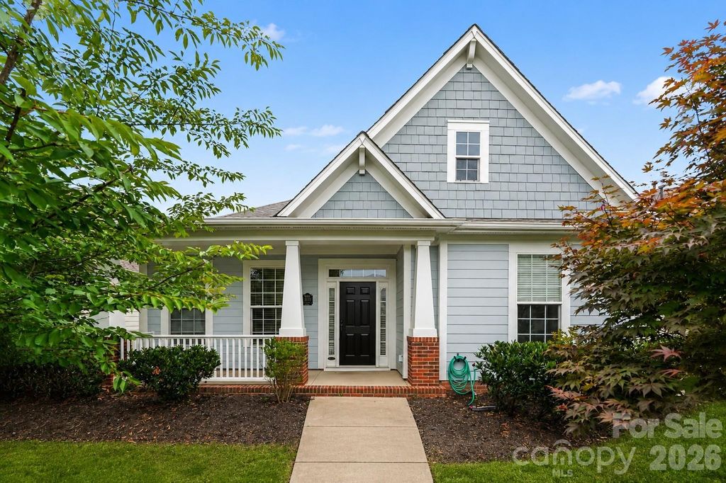 1205 Gainsborough Drive, Matthews, NC 28104