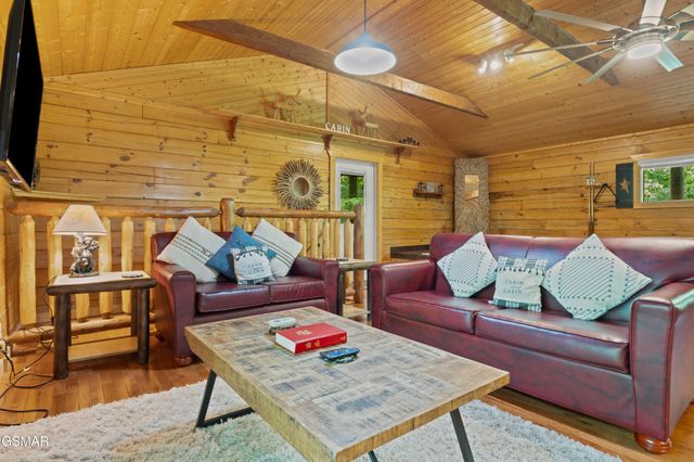 612 Magic Kingdom Lane, Sevierville, TN 37862