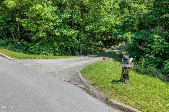612 Magic Kingdom Lane, Sevierville, TN 37862