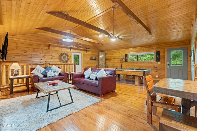 612 Magic Kingdom Lane, Sevierville, TN 37862