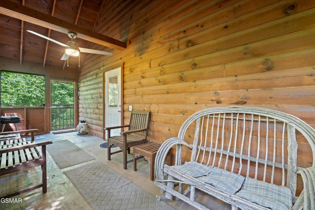 612 Magic Kingdom Lane, Sevierville, TN 37862