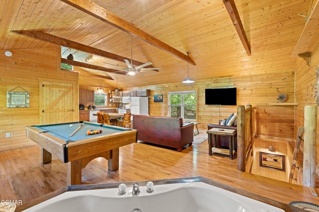 612 Magic Kingdom Lane, Sevierville, TN 37862