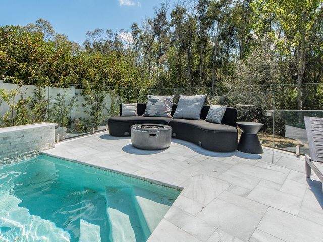 1064 SYLVIA LANE, Tampa, FL 33613