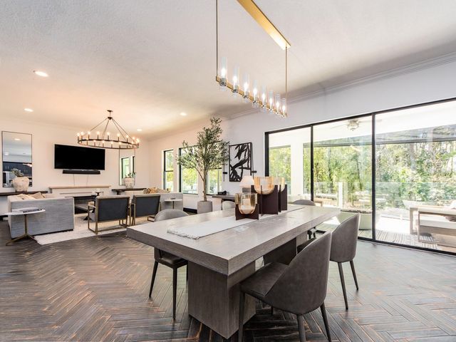 1064 SYLVIA LANE, Tampa, FL 33613