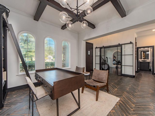 1064 SYLVIA LANE, Tampa, FL 33613