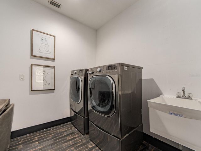 1064 SYLVIA LANE, Tampa, FL 33613