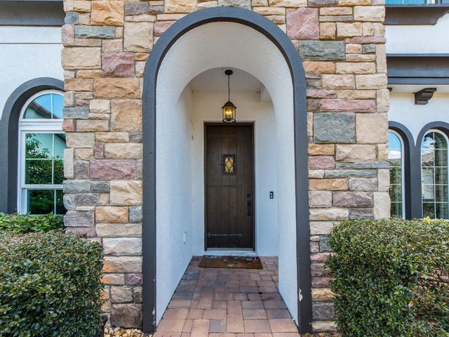 1064 SYLVIA LANE, Tampa, FL 33613