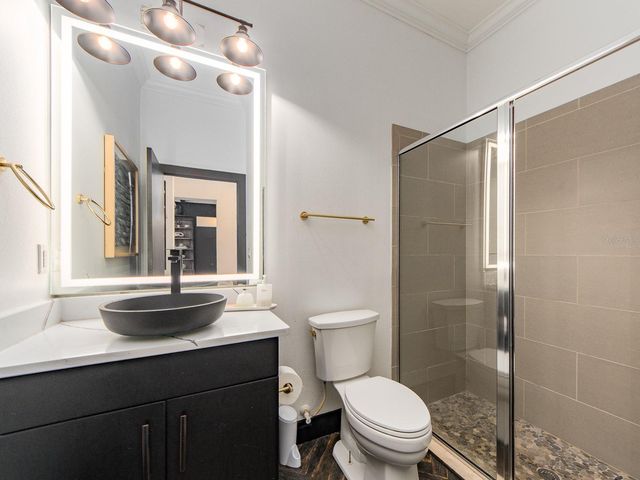 1064 SYLVIA LANE, Tampa, FL 33613