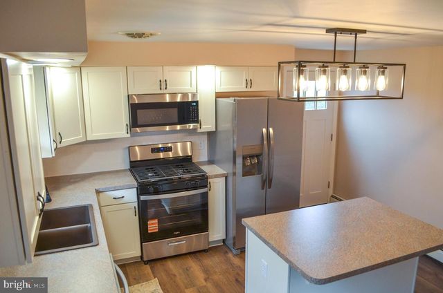 300 S CAMP ST, Red Lion, PA 17356