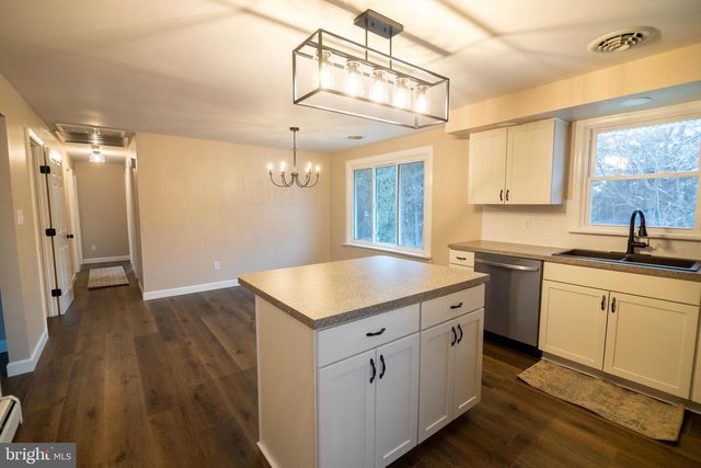 300 S CAMP ST, Red Lion, PA 17356